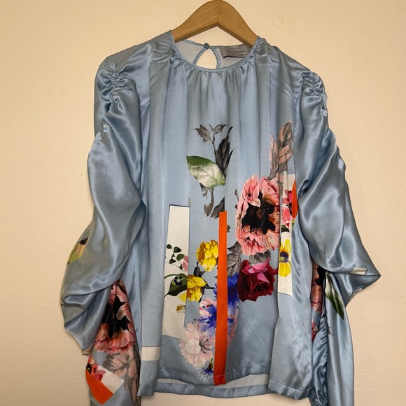 Preen by Thornton Bregazzi Tops - Preen by Thornton Bregazzi Floral Silk Ruched Sleeve Blouse - Size M